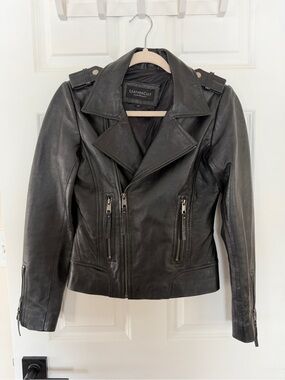 NWOT Black 100% Leather Moto/Biker Jacket with Tailored Fit